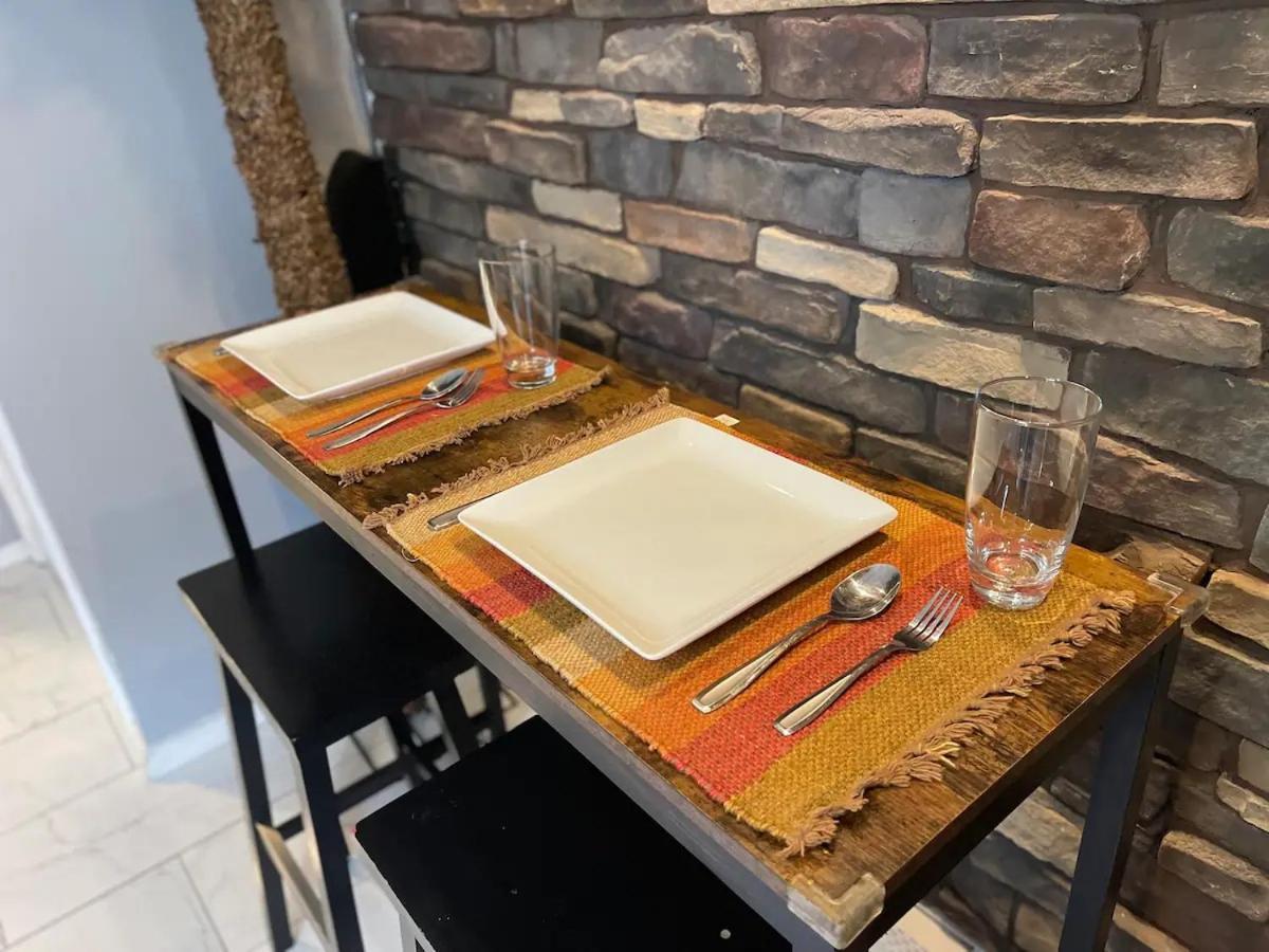 Brooklyn Spacious Space With Private Entrance, Bathroom, & Backyard - Full-Kitchen New York City Exterior photo