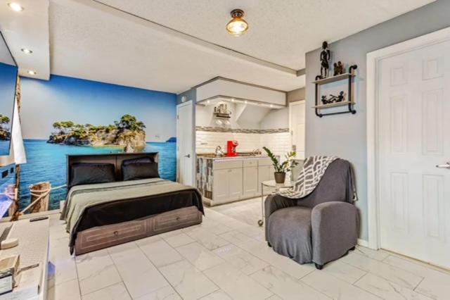 Brooklyn Spacious Space With Private Entrance, Bathroom, & Backyard - Full-Kitchen New York City Exterior photo