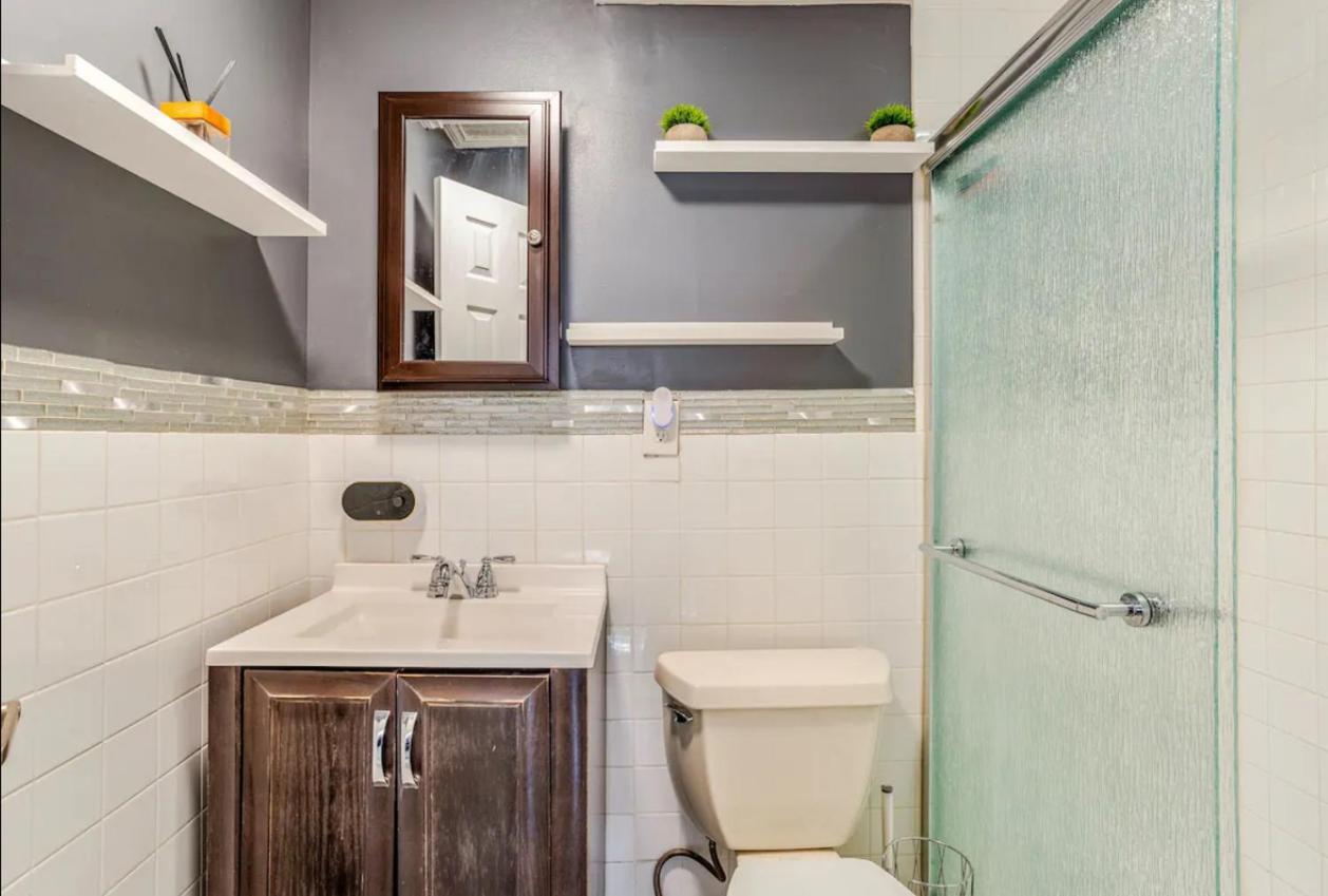 Brooklyn Spacious Space With Private Entrance, Bathroom, & Backyard - Full-Kitchen New York City Exterior photo